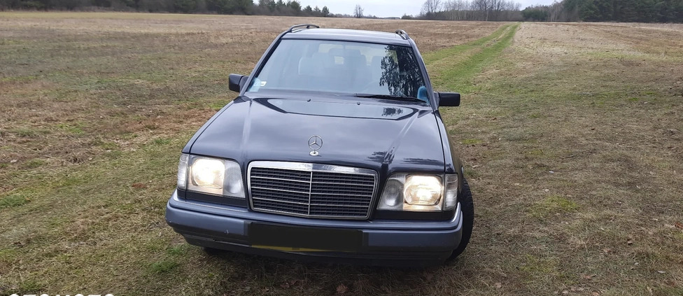 Mercedes-Benz W124 (1984-1993) cena 6400 przebieg: 333115, rok produkcji 1994 z Koszalin małe 121